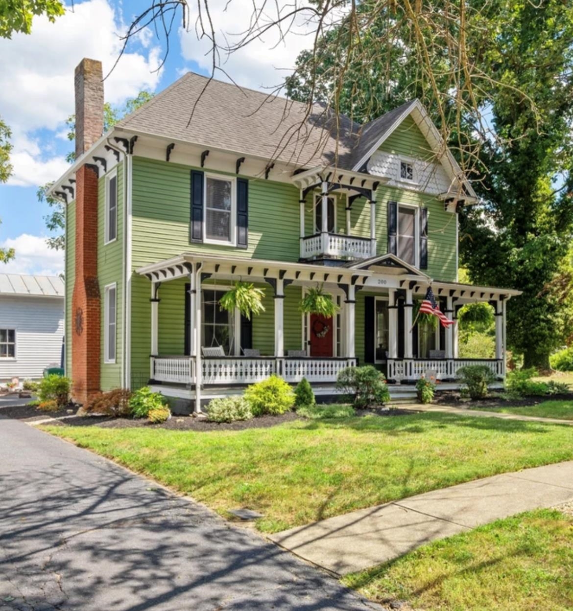 200 Park Avenue, Grottoes, VA 24441 Compass