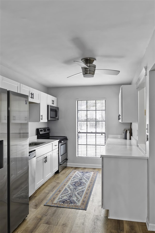 1327 Springlawn Court Raleigh, NC 27609 - Photo 2 of 15 Photo 2