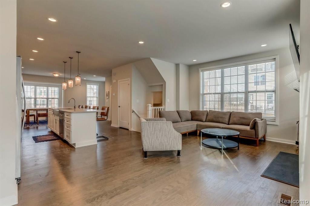 2841 Hardwick Road Ann Arbor, MI 48105 - Photo 7 of 43