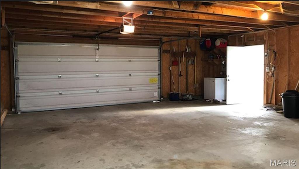 1221 Mary Irene Road New Baden, IL 62265 - Photo 10 of 18