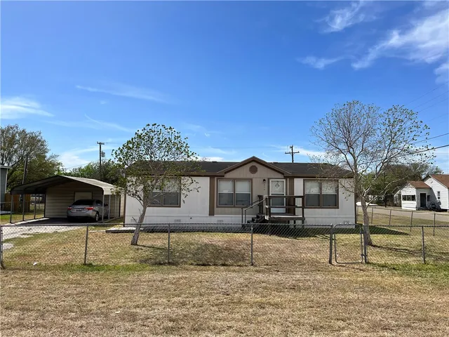 $145,000 | 215 Elsie Avenue, Agua Dulce, TX 78330