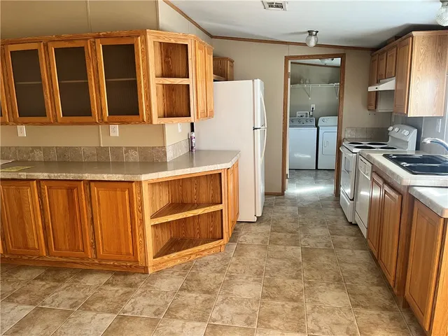 $145,000 | 215 Elsie Avenue, Agua Dulce, TX 78330