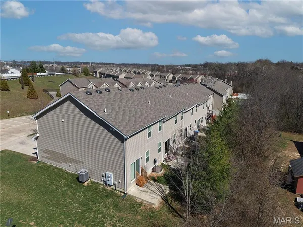$2,300 | 172 Weatherby Landing Drive, O'Fallon, MO 63366
