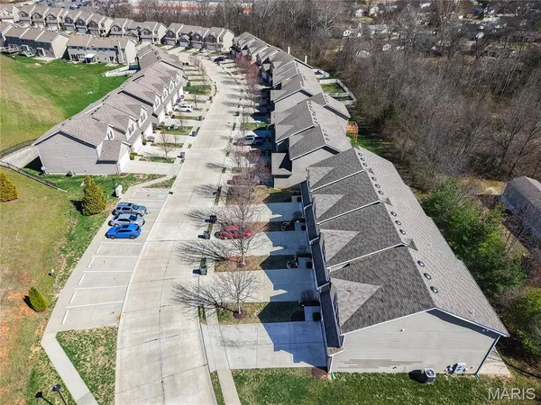 $2,300 | 172 Weatherby Landing Drive, O'Fallon, MO 63366