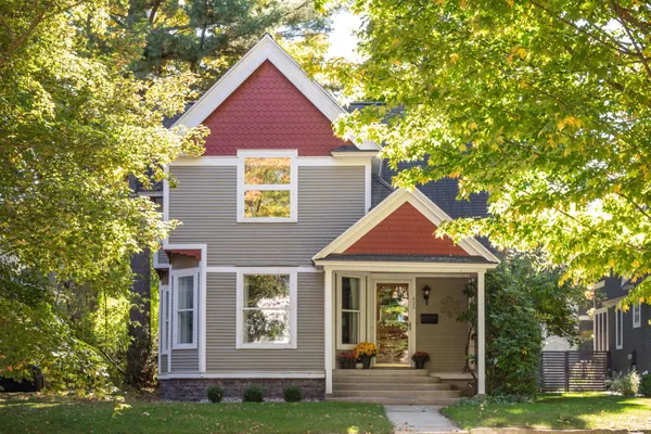 $1,395,000 | 423 Fifth Street, Traverse City, MI 49684