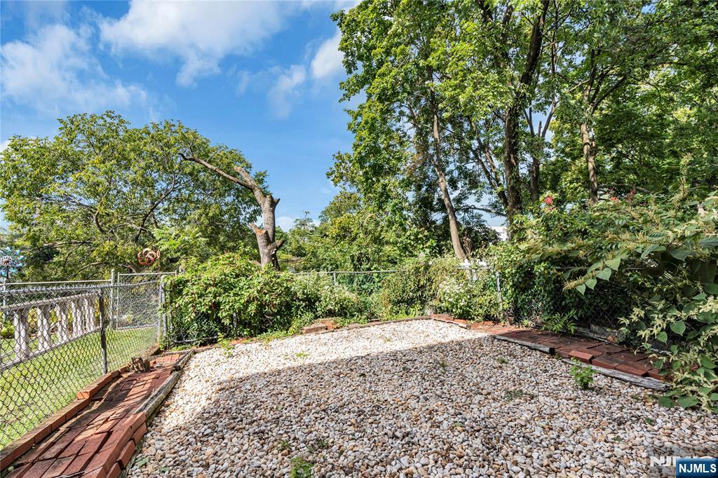 7 Ross Road Wallington, NJ 07057 - Photo 27 of 30 Gallery Image 27