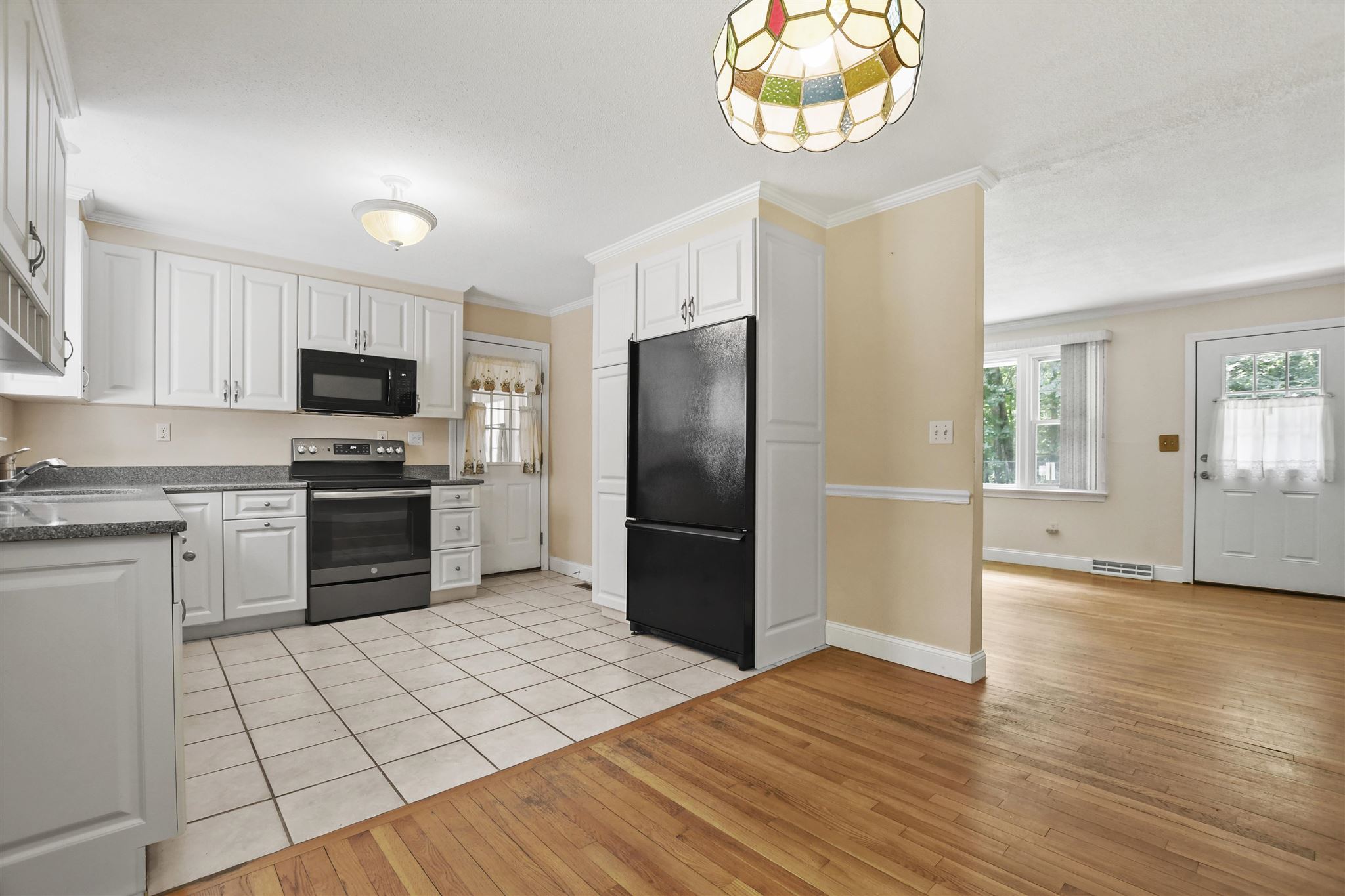 147 Wash Pond Road Hampstead, NH 03841 - Photo 11 of 22 Gallery Image 11