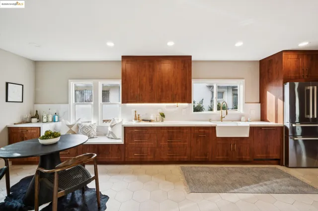 $1,245,000 | 919 McKinley Avenue, Oakland, CA 94610