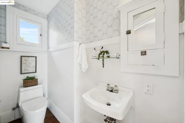 $1,245,000 | 919 McKinley Avenue, Oakland, CA 94610