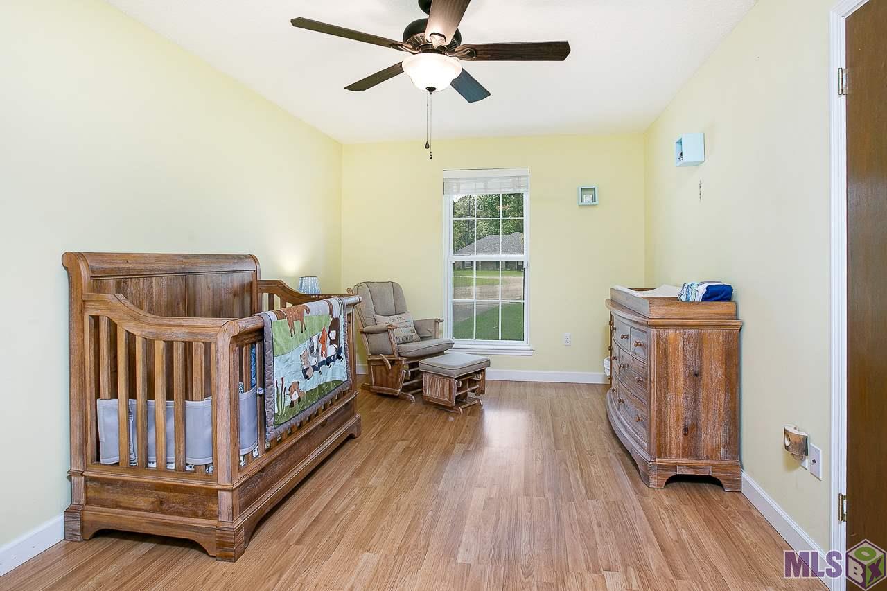 10327 Hackberry Court Baton Rouge, LA 70809 - Photo 16 of 21