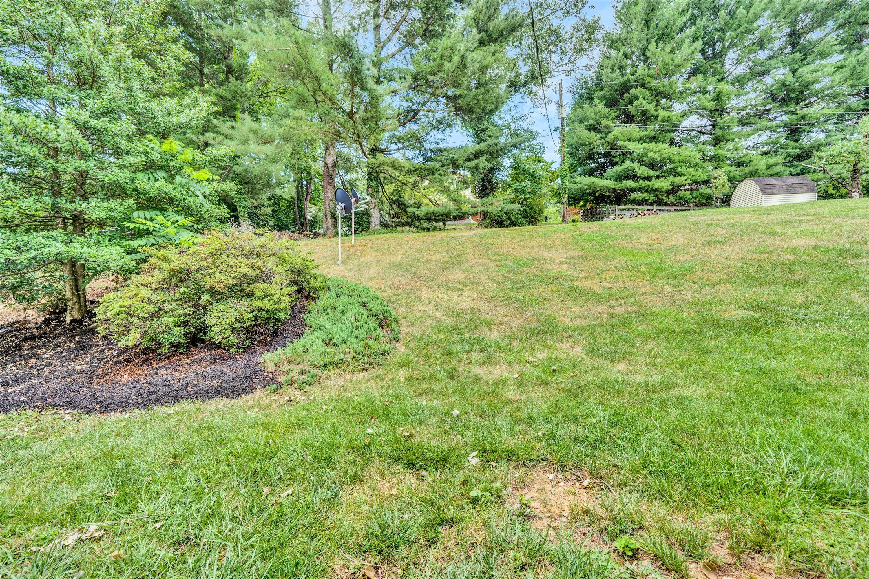 2908 Lofton Road Roanoke, VA 24018 - Photo 23 of 28 23-DSC00196