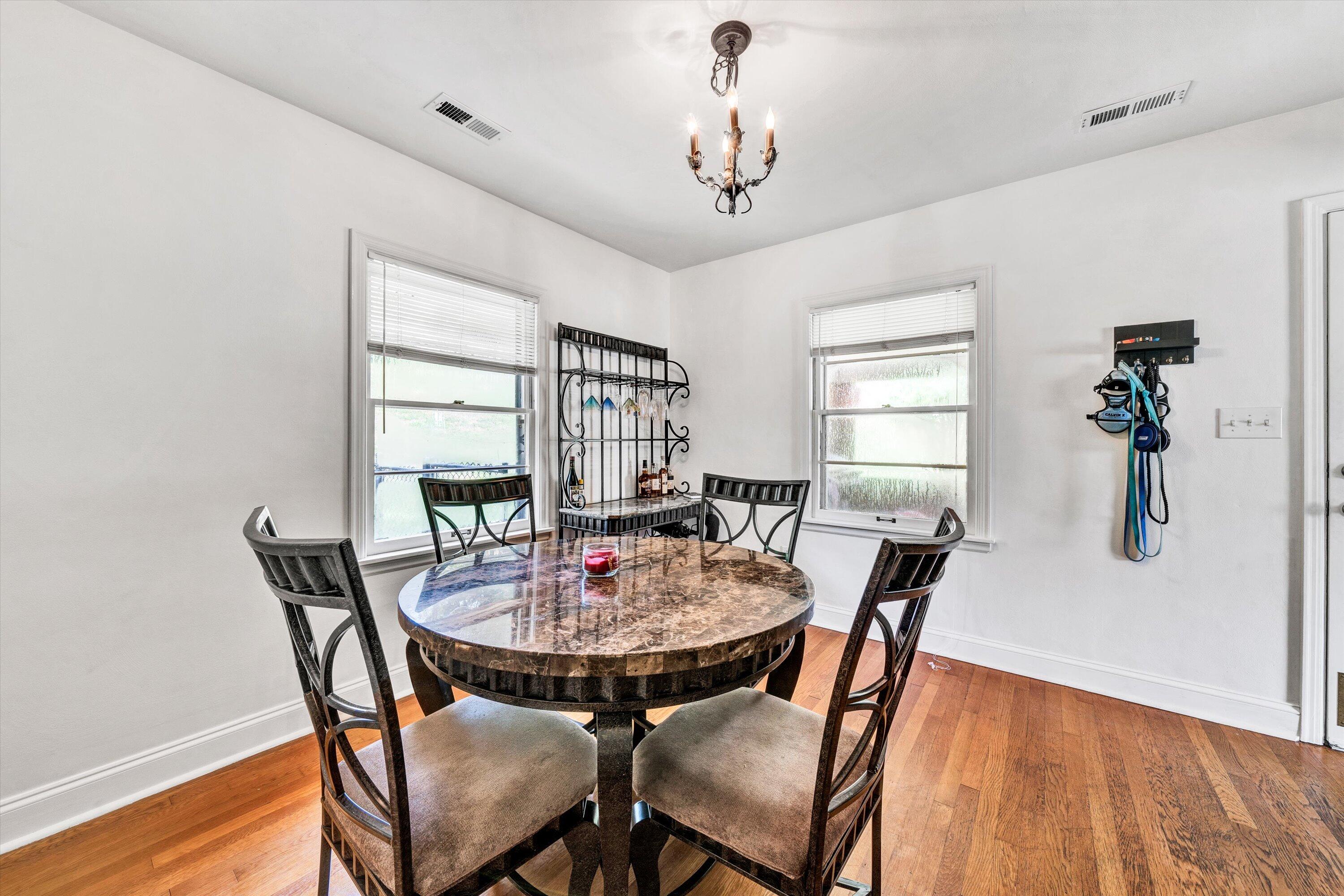 2908 Lofton Road Roanoke, VA 24018 - Photo 9 of 28 09-DSC00154