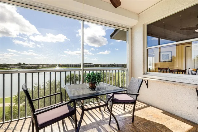 $305,000 | 8086 Queen Palm Lane, Unit 341, Fort Myers, FL 33966