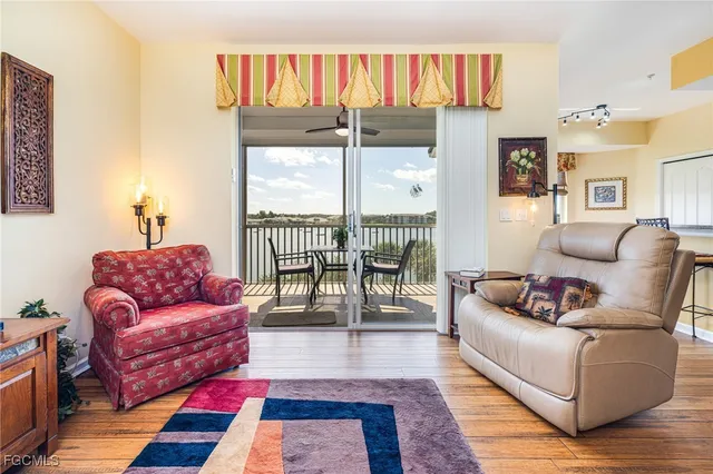 $305,000 | 8086 Queen Palm Lane, Unit 341, Fort Myers, FL 33966
