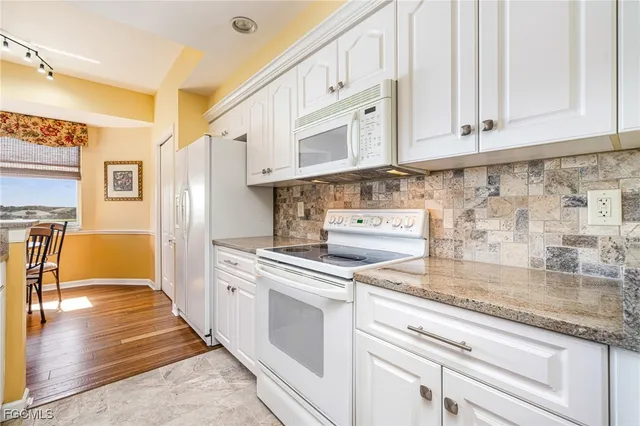 $305,000 | 8086 Queen Palm Lane, Unit 341, Fort Myers, FL 33966