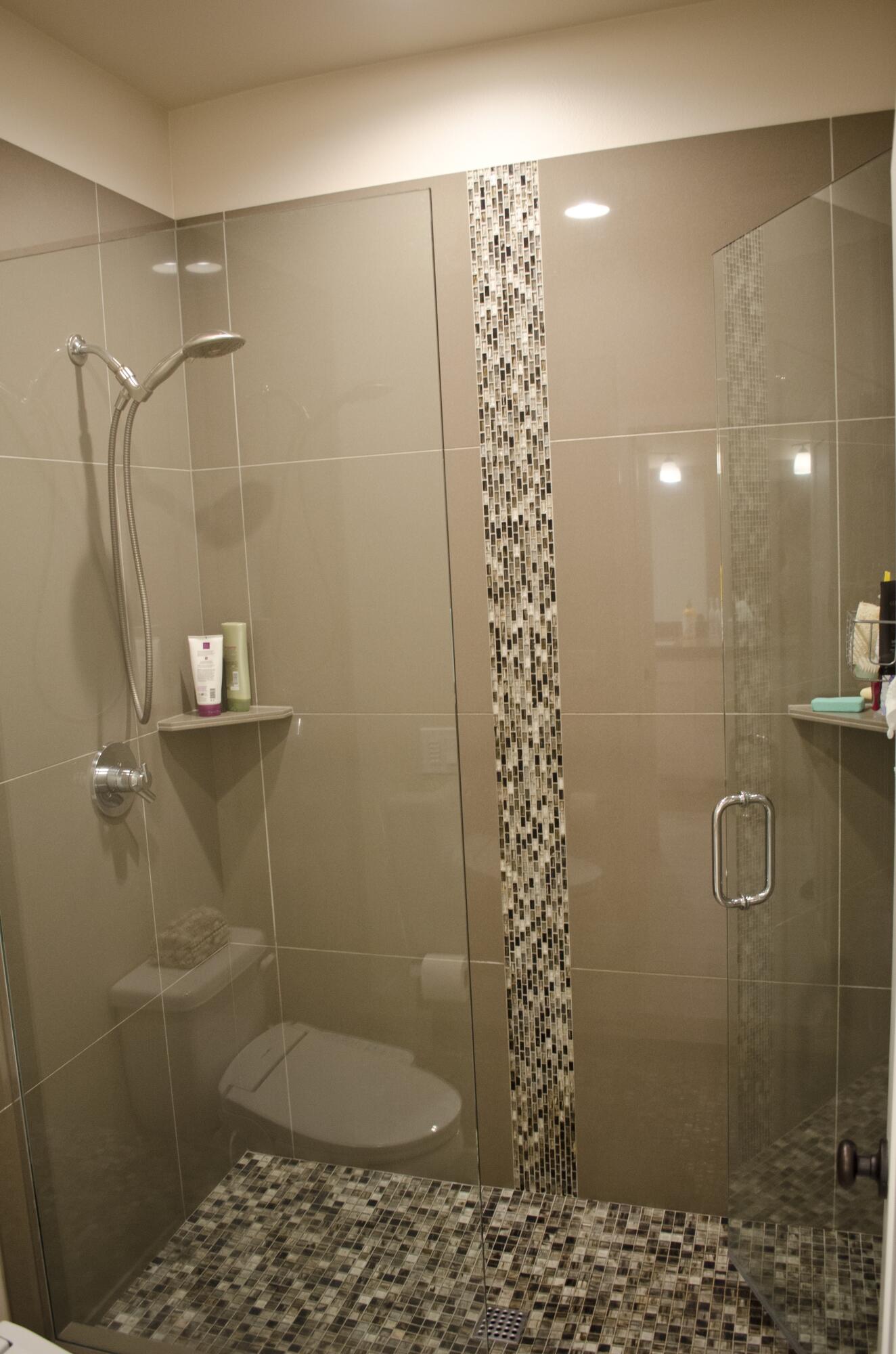 63174 Iner Loop Bend, OR 97701 - Photo 17 of 32 15MShower-1