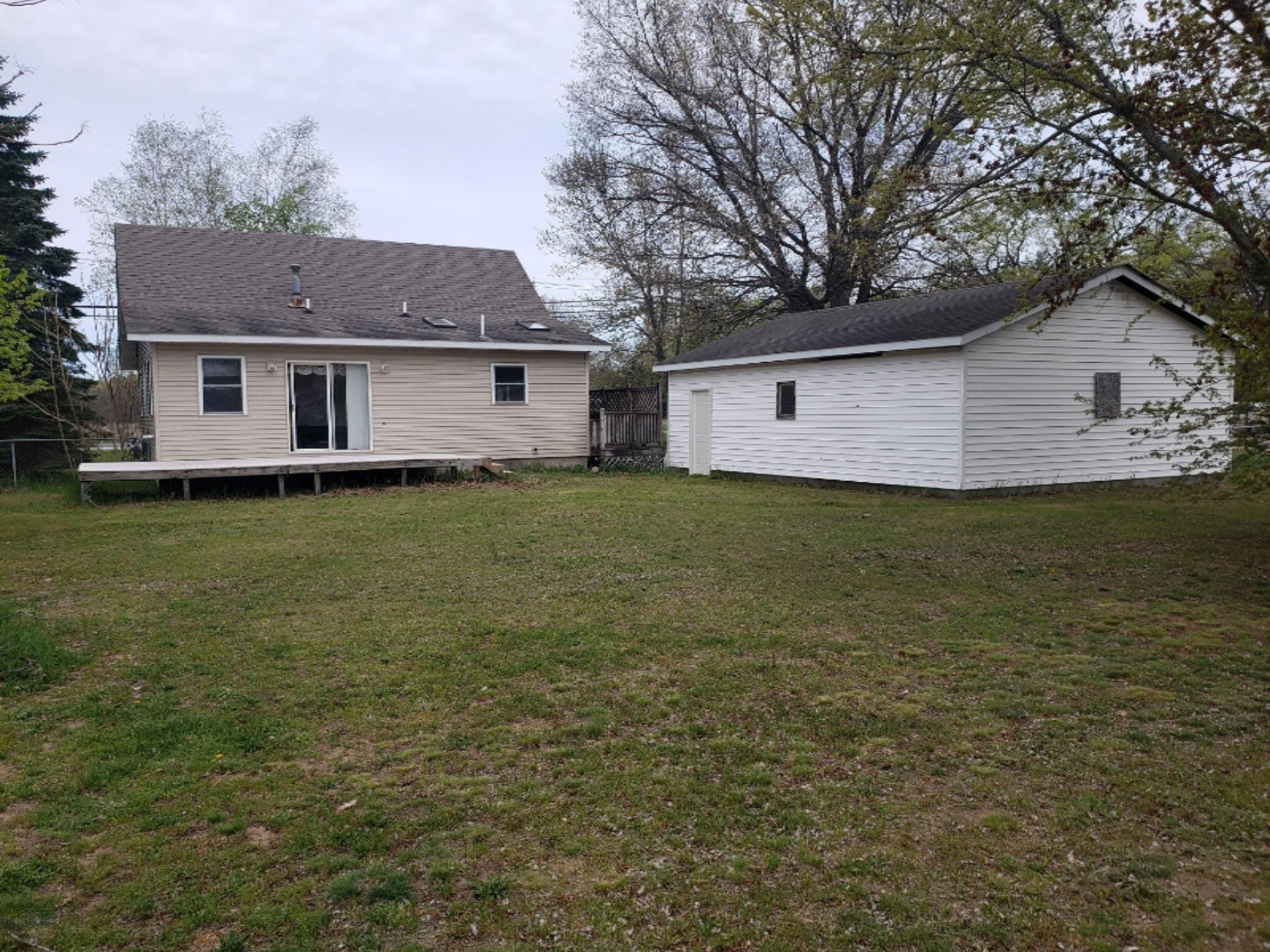2385 East River Road Muskegon, MI 49445 - Photo 11 of 13 20190517_140250