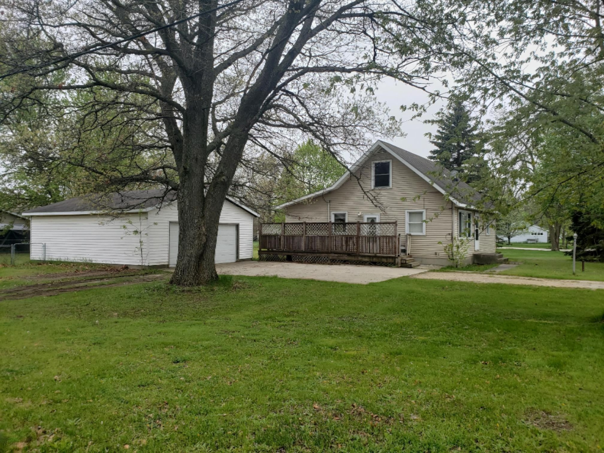 2385 East River Road Muskegon, MI 49445 - Photo 9 of 13 20190520_091221