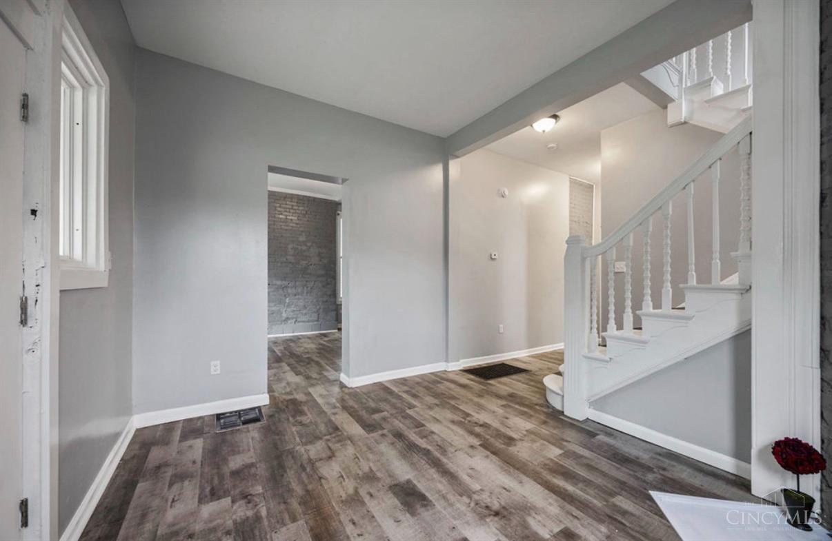 839 Ridgeway Avenue Cincinnati, OH 45229 - Photo 2 of 34 Gallery Image 2