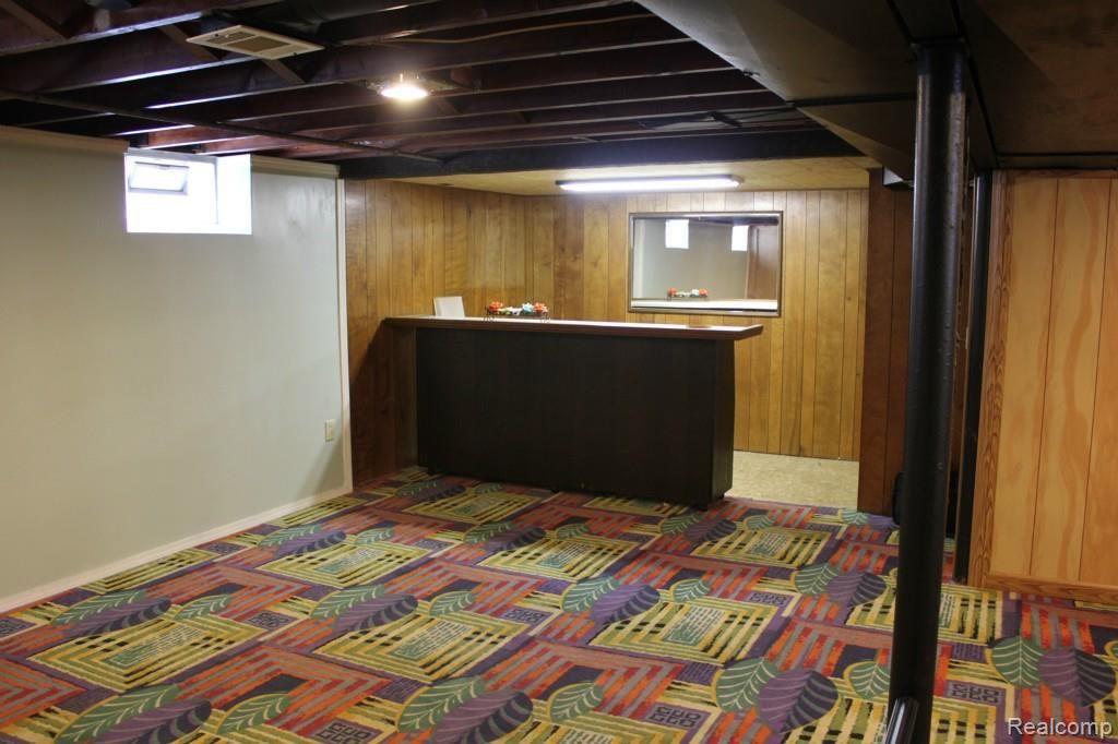8458 Dale Center Line, MI 48015 - Photo 21 of 30