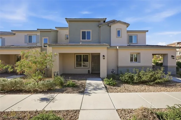$1,950 | 10720 Norfolk View Court, Las Vegas, NV 89166