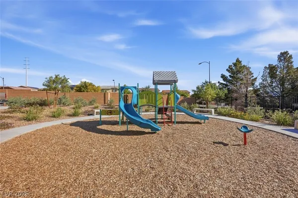 $1,950 | 10720 Norfolk View Court, Las Vegas, NV 89166
