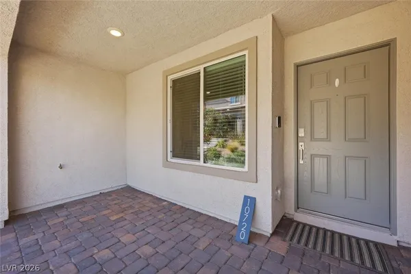 $1,950 | 10720 Norfolk View Court, Las Vegas, NV 89166