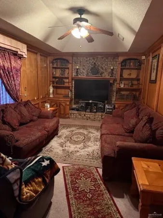 $315,000 | 21 East Rios Cove Street, Roma, TX 78584