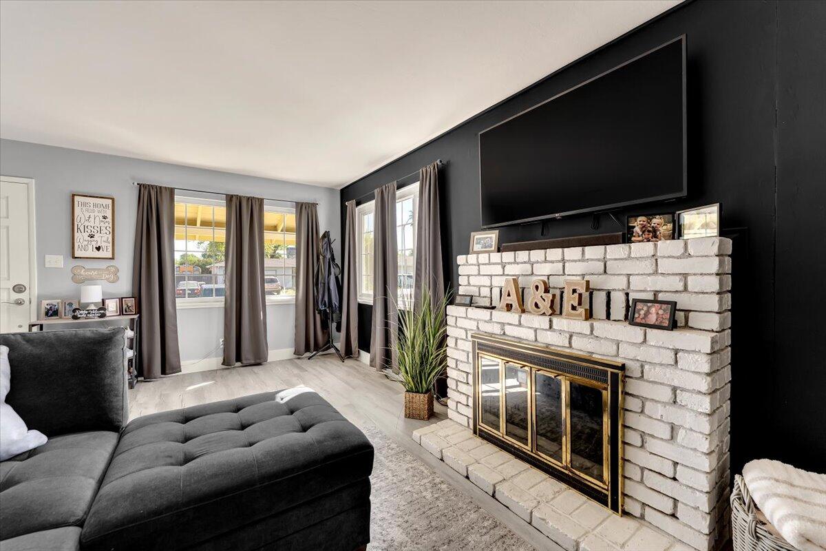 2034 Westwood Avenue Redding, CA 96001 - Photo 11 of 55 11-2034 Westwood Ave - I-5