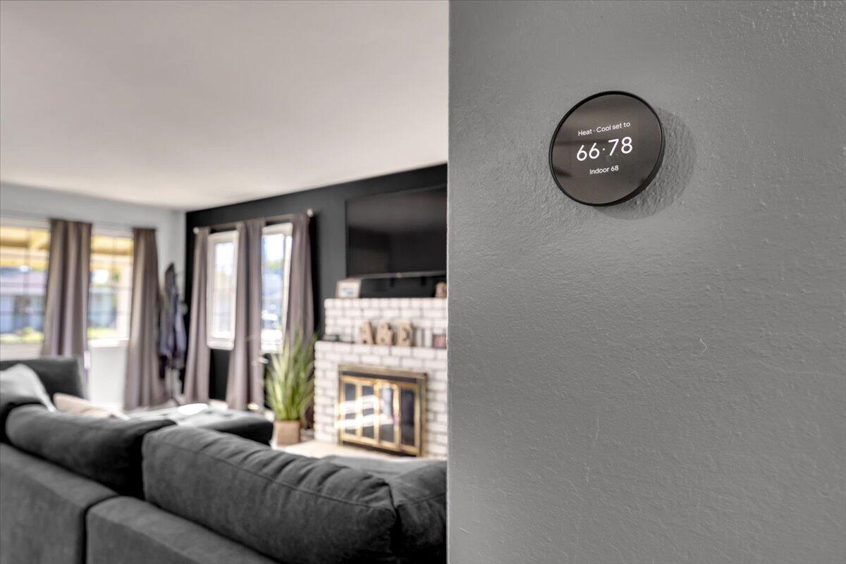 2034 Westwood Avenue Redding, CA 96001 - Photo 12 of 55 12-2034 Westwood Ave - I-19