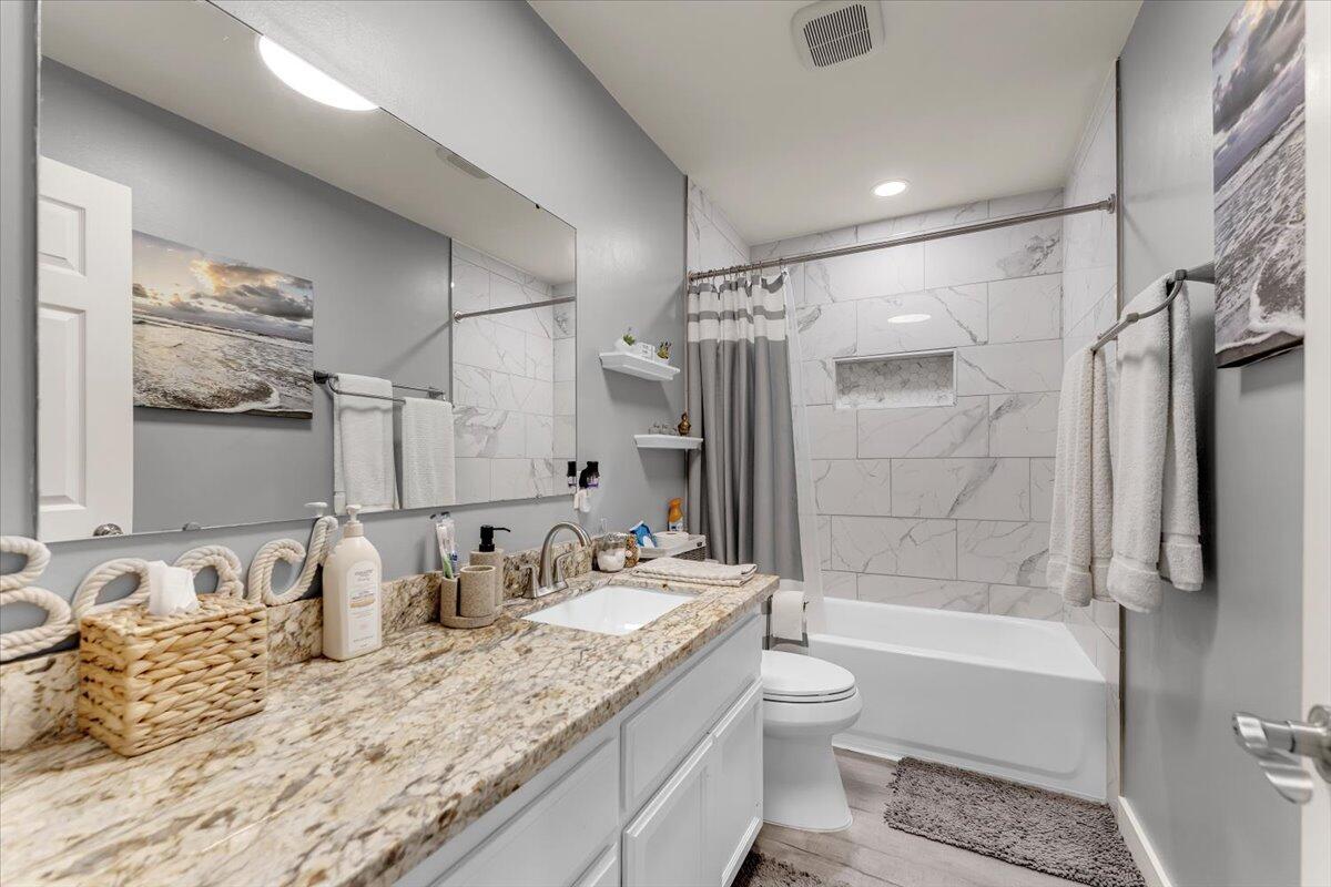 2034 Westwood Avenue Redding, CA 96001 - Photo 29 of 55 29-2034 Westwood Ave - I-20