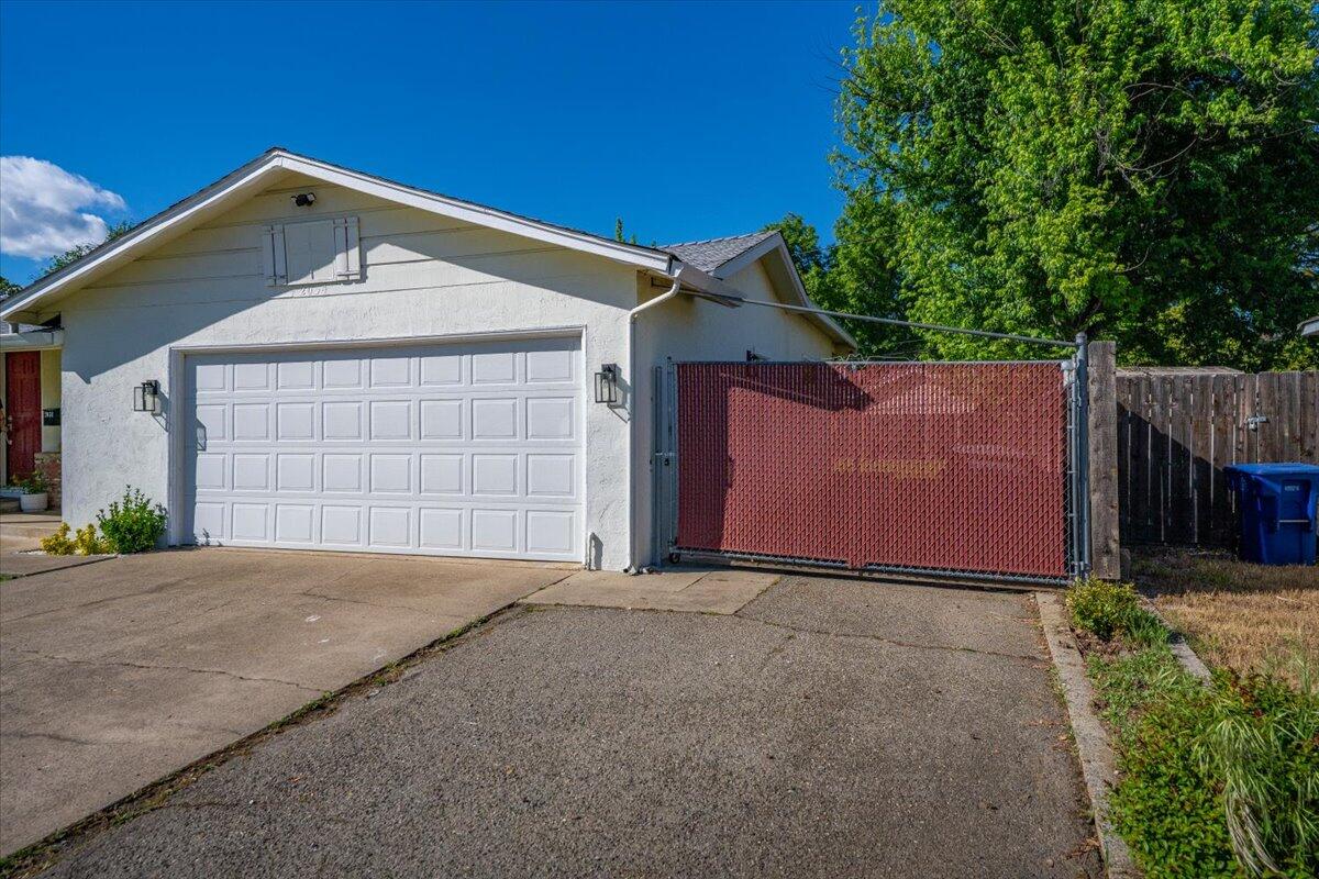 2034 Westwood Avenue Redding, CA 96001 - Photo 41 of 55 50-2034 Westwood Ave - E-21