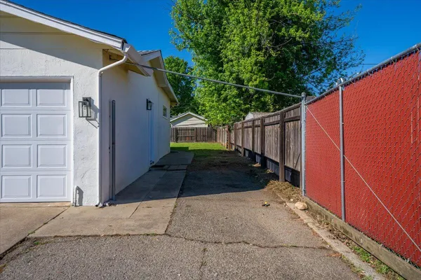 $359,000 | 2034 Westwood Avenue, Redding, CA 96001