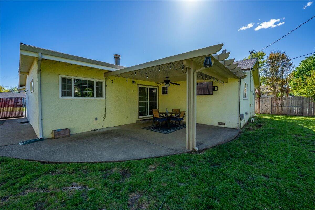 2034 Westwood Avenue Redding, CA 96001 - Photo 43 of 55 42-2034 Westwood Ave - E-19