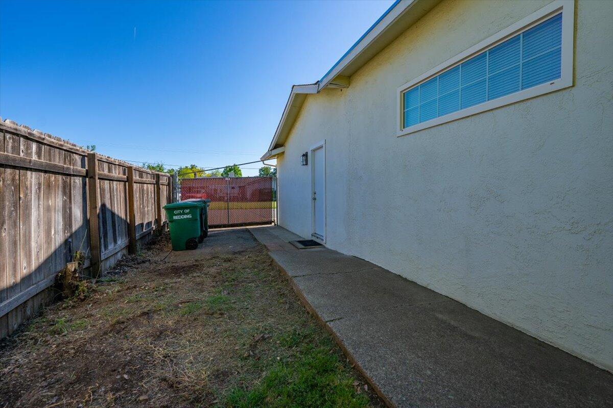 2034 Westwood Avenue Redding, CA 96001 - Photo 44 of 55 43-2034 Westwood Ave - E-20