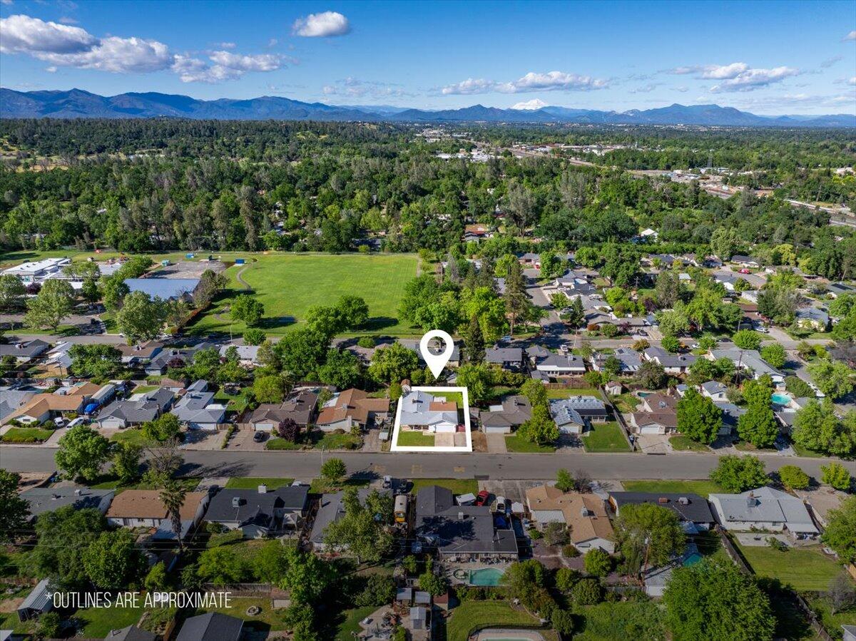 2034 Westwood Avenue Redding, CA 96001 - Photo 5 of 55 03-2034 Westwood Ave - E-10