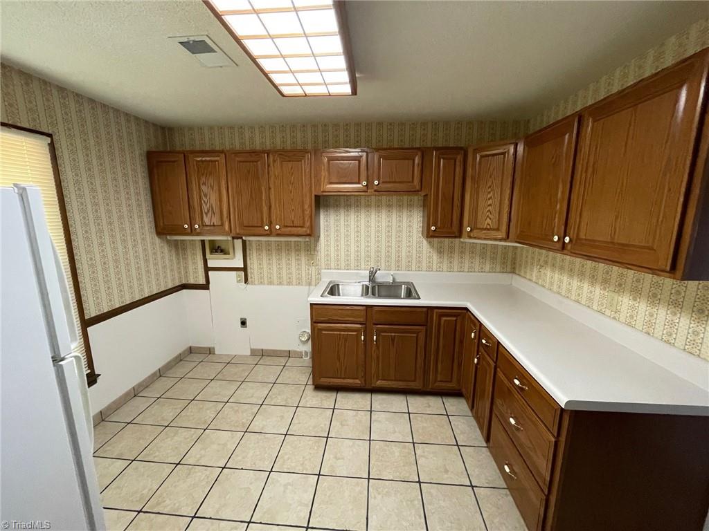 7235 Ledbetter Road Climax, NC 27233 - Photo 11 of 28