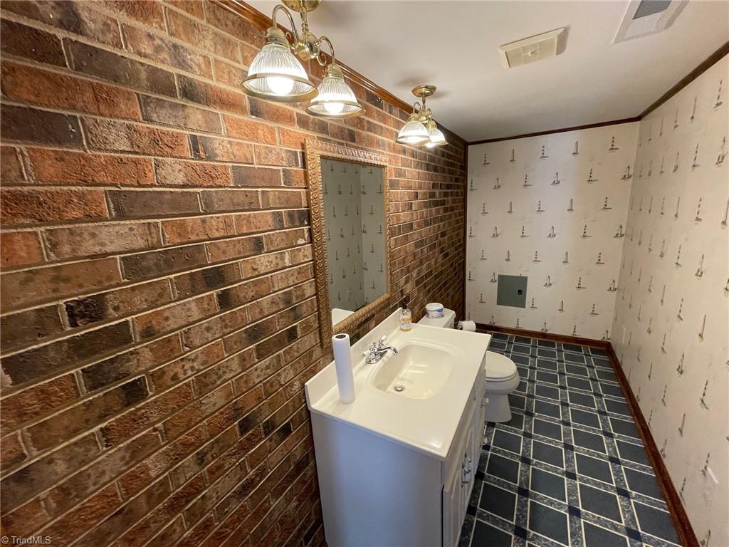 7235 Ledbetter Road Climax, NC 27233 - Photo 4 of 28