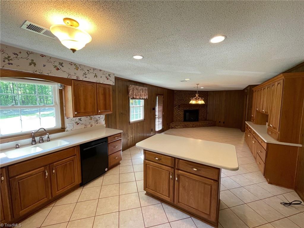 7235 Ledbetter Road Climax, NC 27233 - Photo 5 of 28