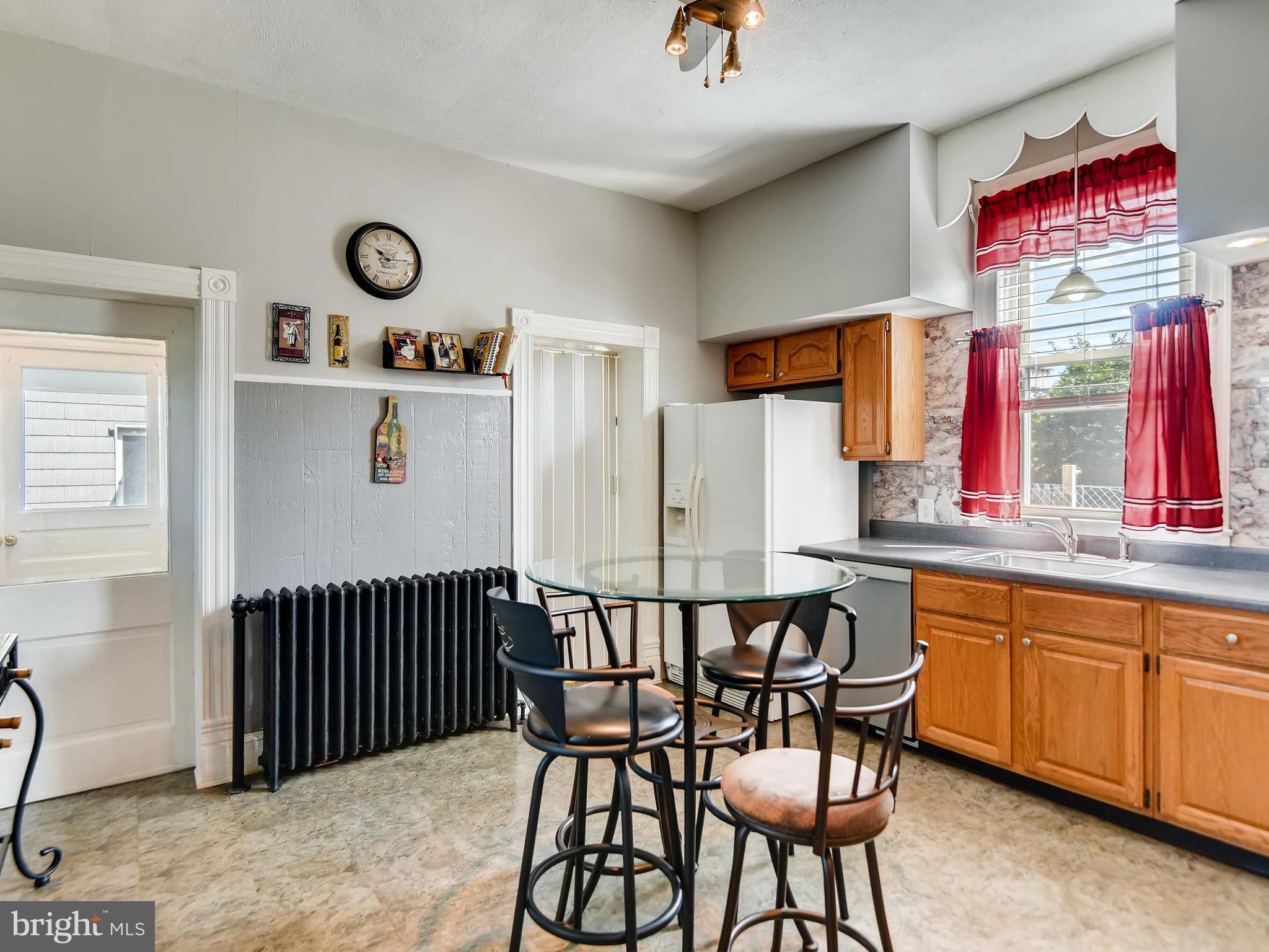 7524 Marks Avenue Nottingham, MD 21236 - Photo 11 of 27 EAT-IN KITCHEN
