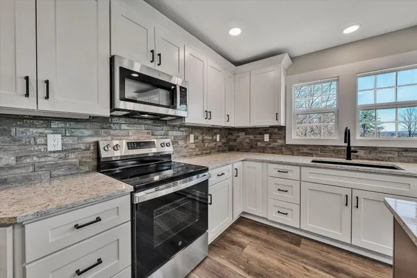 $649,900 | 200 Surber Drive, Moneta, VA 24121