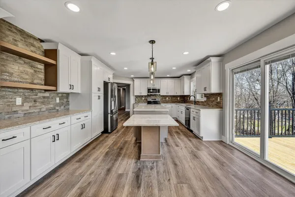 $649,900 | 200 Surber Drive, Moneta, VA 24121