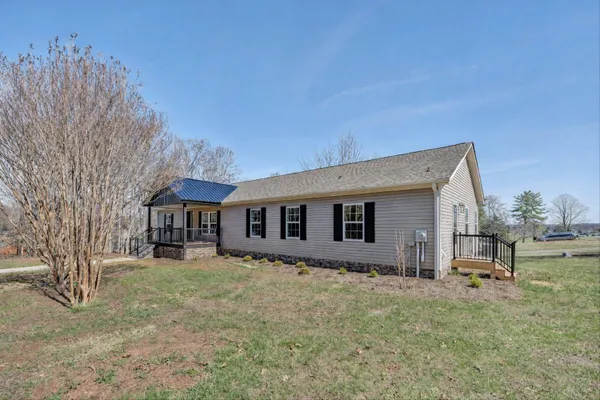 $649,900 | 200 Surber Drive, Moneta, VA 24121