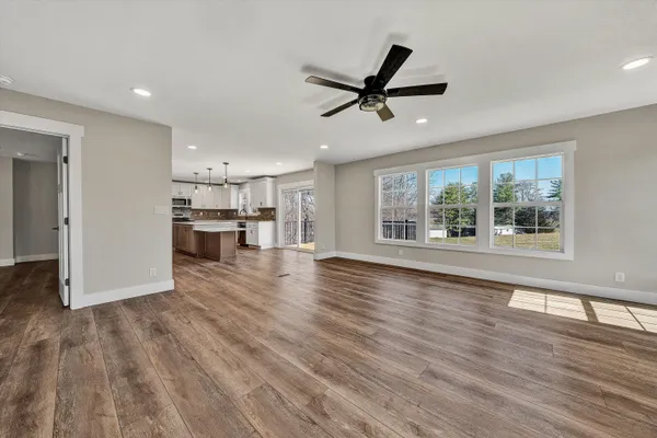 $649,900 | 200 Surber Drive, Moneta, VA 24121