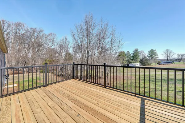 $649,900 | 200 Surber Drive, Moneta, VA 24121