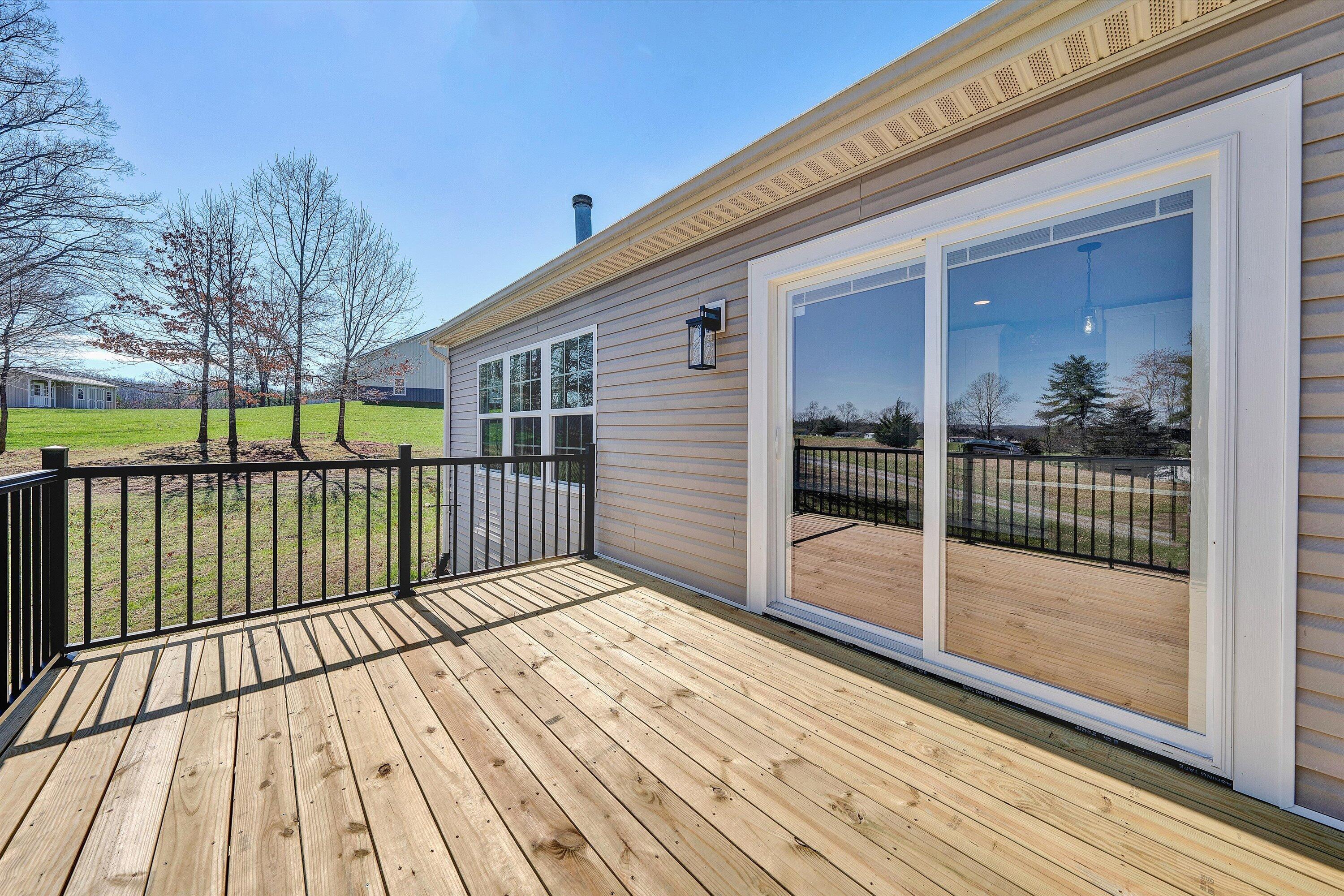 200 Surber Drive Moneta, VA 24121 - Photo 31 of 52 31-DSC00061