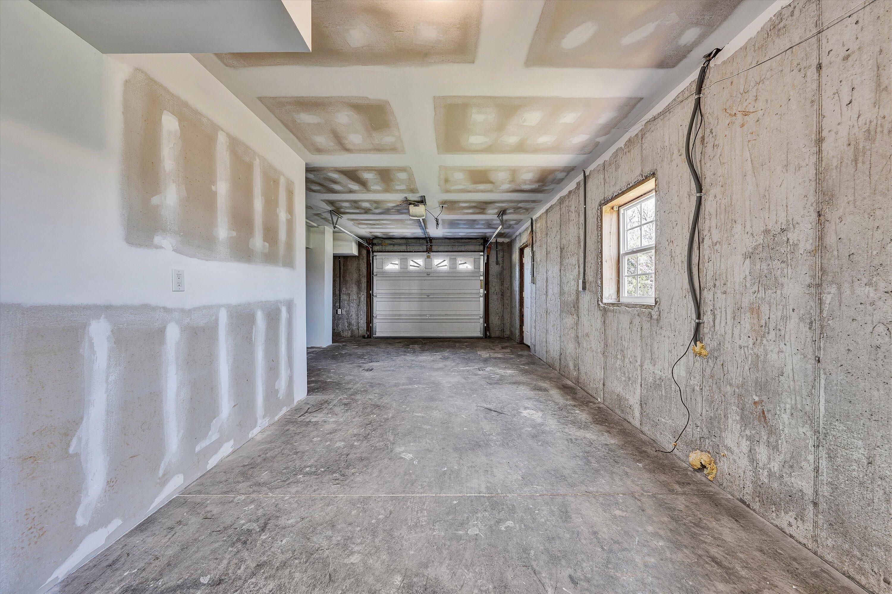 200 Surber Drive Moneta, VA 24121 - Photo 41 of 52 a view of entryway