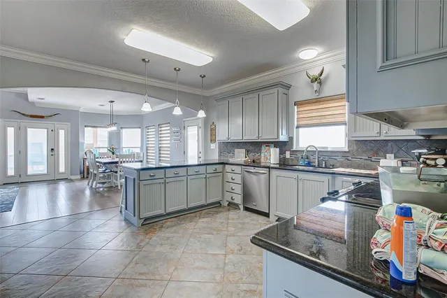 $699,000 | 2774 Gulfview Drive, Port Bolivar, TX 77650