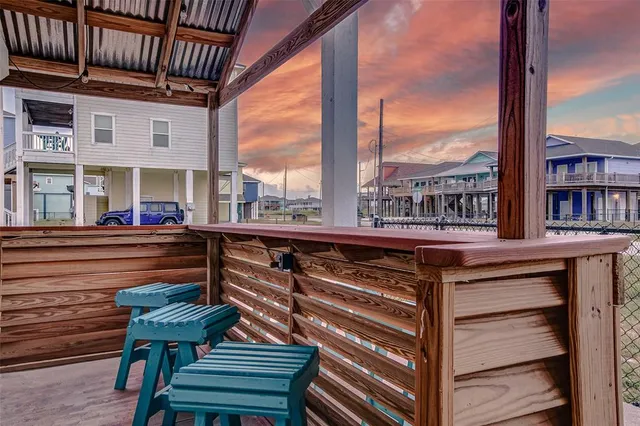 $699,000 | 2774 Gulfview Drive, Port Bolivar, TX 77650