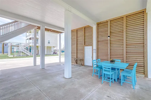 $699,000 | 2774 Gulfview Drive, Port Bolivar, TX 77650